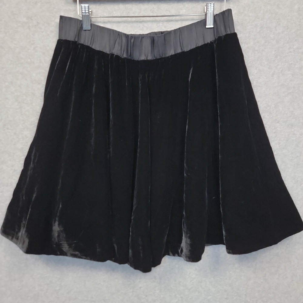 Odille Anthropologie Black Velvet Silk Full Skirt Knee Length Sz M Lined‎ Lace